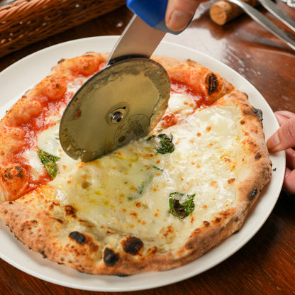 ハーフアンドハーフのピッツア